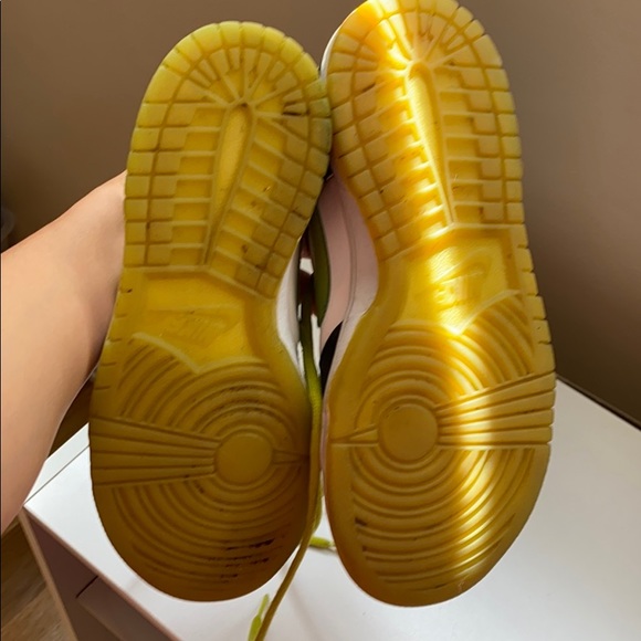 Line green Nike low tops - Picture 4 of 4